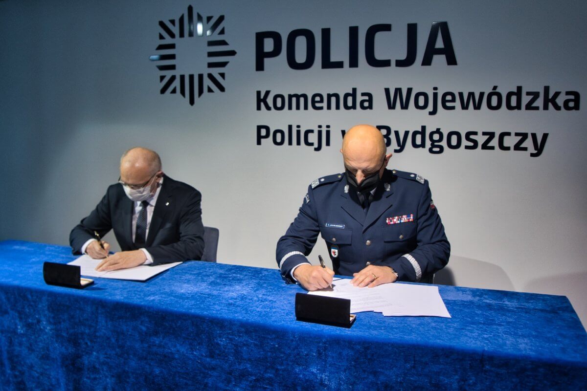 Podpisano porozumienie regionalne pomiędzy KWP w Bydgoszczy i WIOŚ w Bydgoszczy.