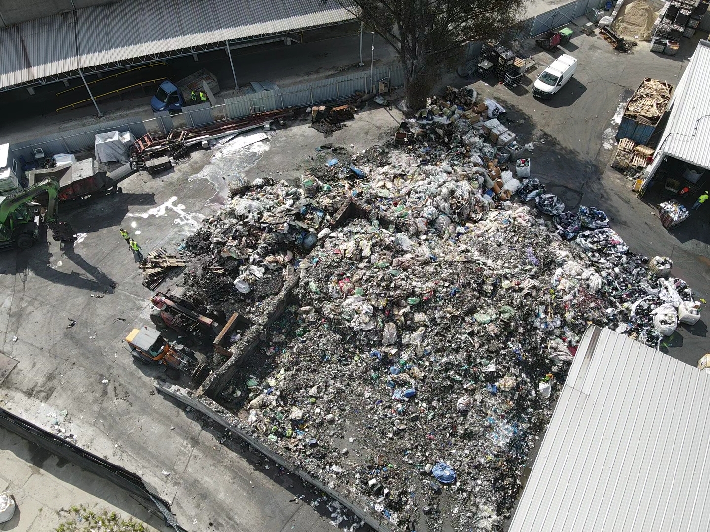 Pożar odpadów w miejscowości Janikowo w dniu 23.06.2024 r.